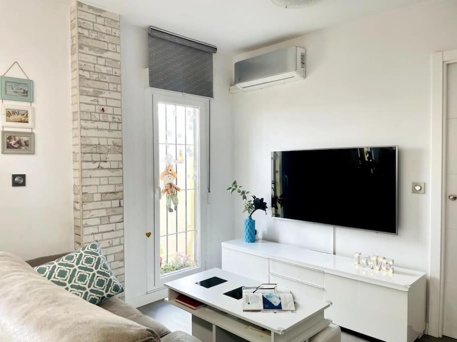 Nuevo!! Apartamento Lujo&Confort. Parking Sewilla Zewnętrze zdjęcie