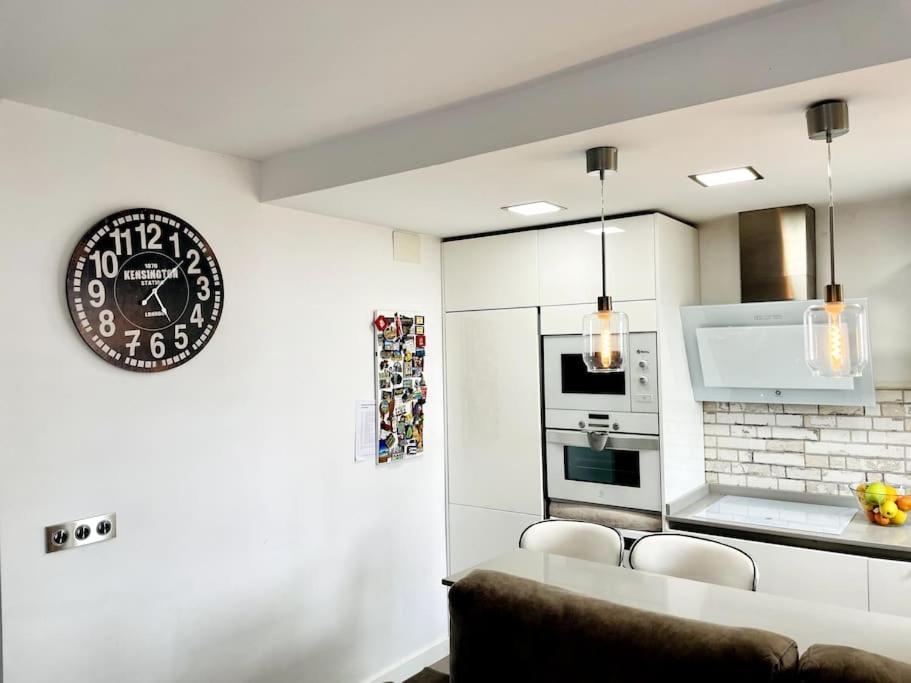 Nuevo!! Apartamento Lujo&Confort. Parking Sewilla Zewnętrze zdjęcie