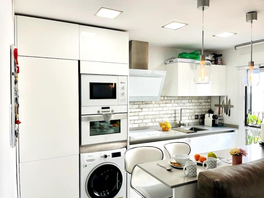 Nuevo!! Apartamento Lujo&Confort. Parking Sewilla Zewnętrze zdjęcie