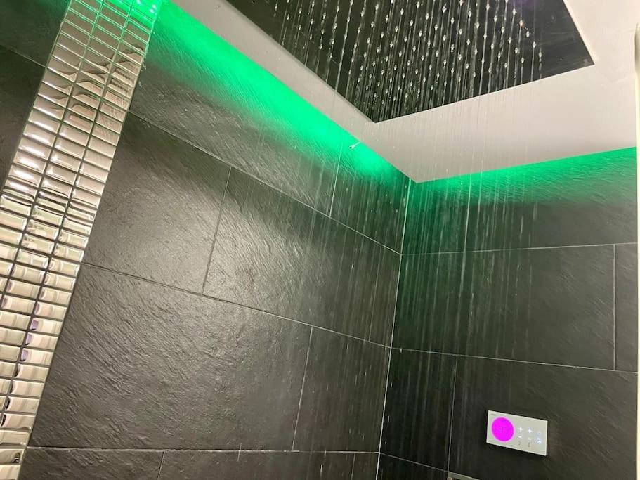 Nuevo!! Apartamento Lujo&Confort. Parking Sewilla Zewnętrze zdjęcie
